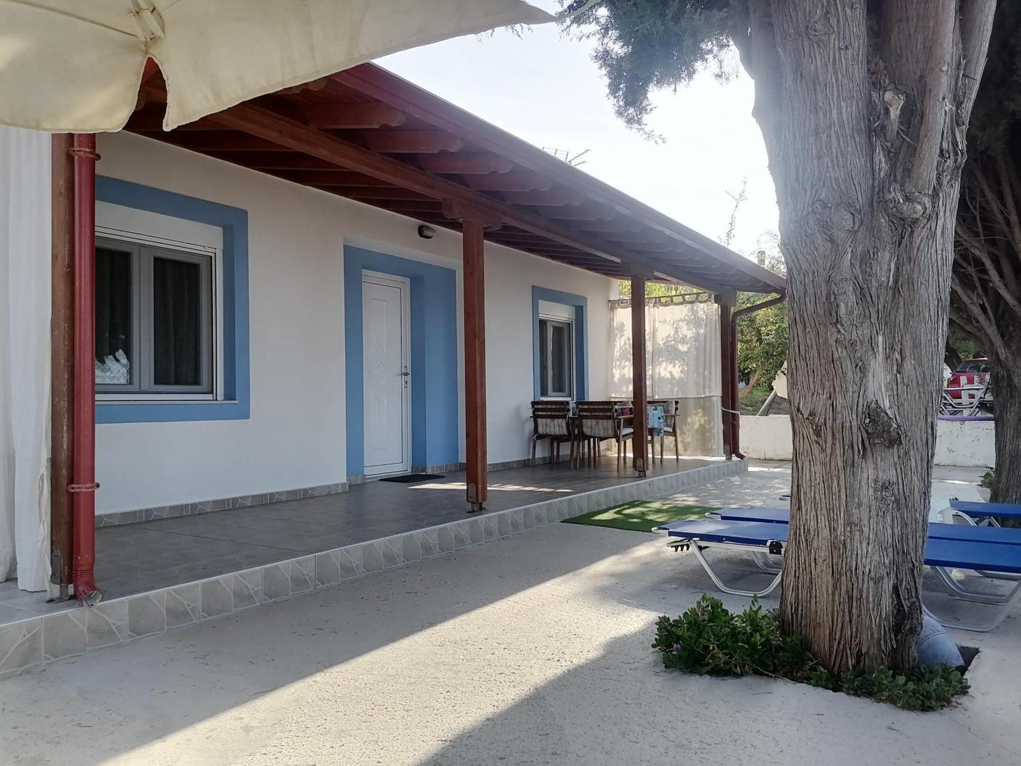 Porto Almira Beachfront House Nikiti  Exterior photo